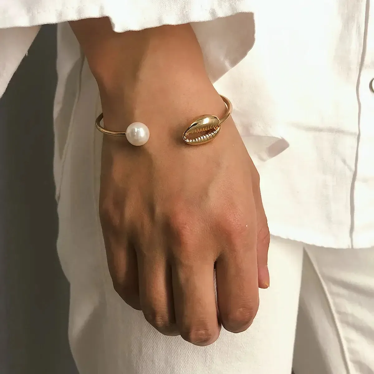 Cowrie Shell Pearl Bead Bracelets for Women