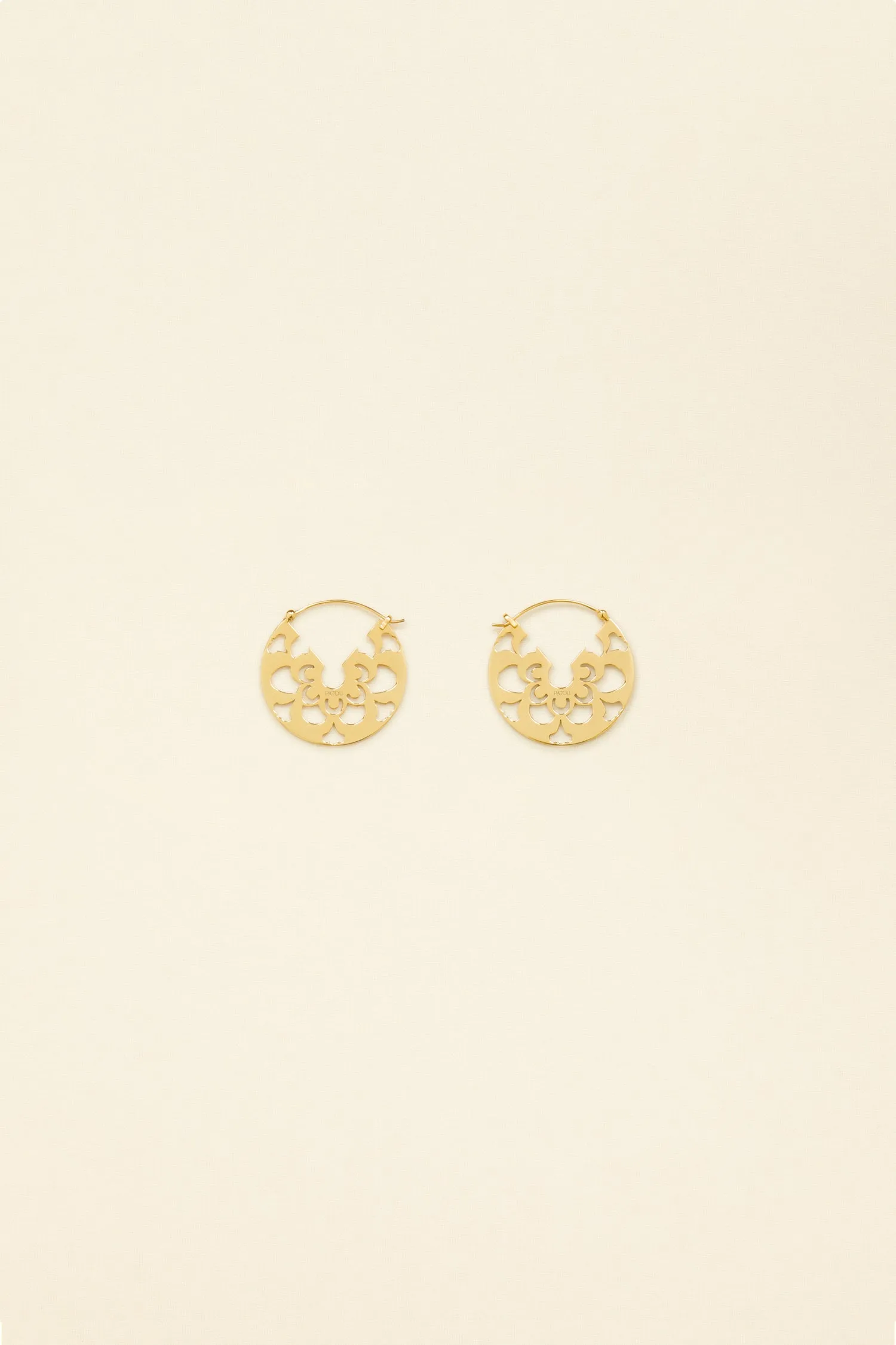 Cut-out hoop earrings in gold-plated brass