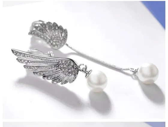 Ethereal Wings: 18K Platinum Asymmetrical Pearl Drop Earrings