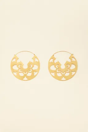 Large cut-out hoop earrings in gold-plated brass
